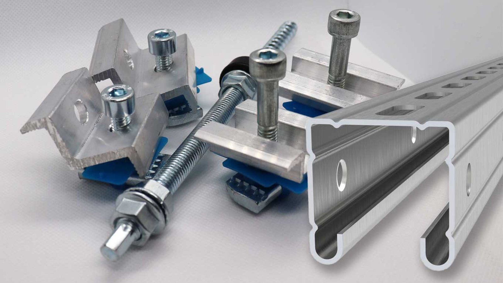Кріплення для сонячних панелей: склад системи та підбір оцинкованого Strut-профілю і комплектуючих під СЕС