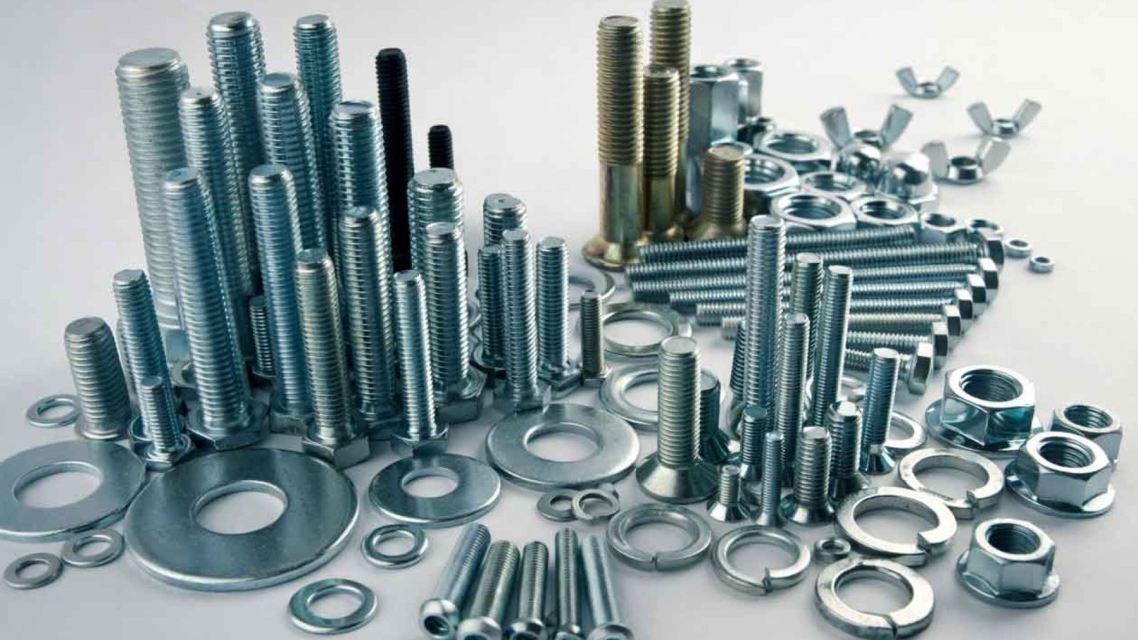 Крепежный элемент