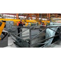 Резка давальческого сырья: продольная и поперечная резка рулона металла на ленты и листы