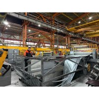 Резка давальческого сырья: продольная и поперечная резка рулона металла на ленты и листы